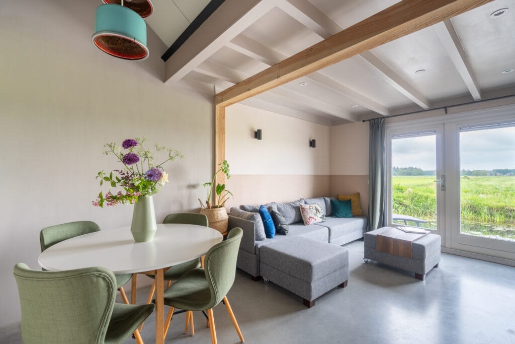 Airbnb Jubbega-09 living